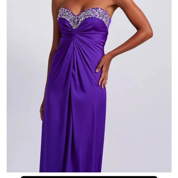 PatBO Strapless Purple Evening Gown with Beaded Sweetheart Neckline - Picture 4 of 13